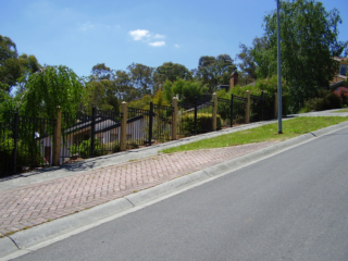oxley-ring-stepped-timber-posts