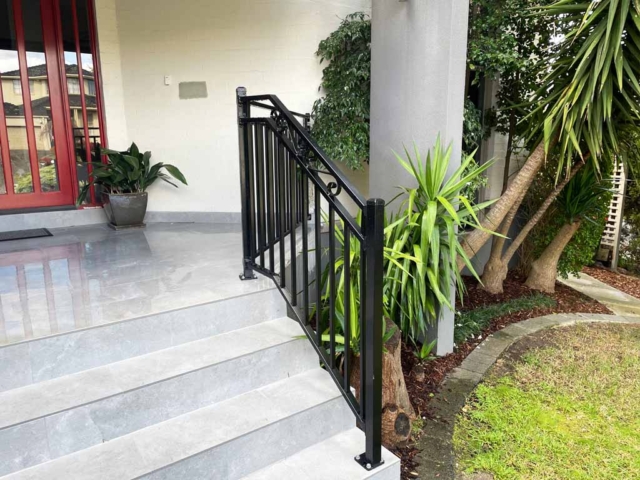 Powder-coated steel balustrades with scrolls - Templestowe