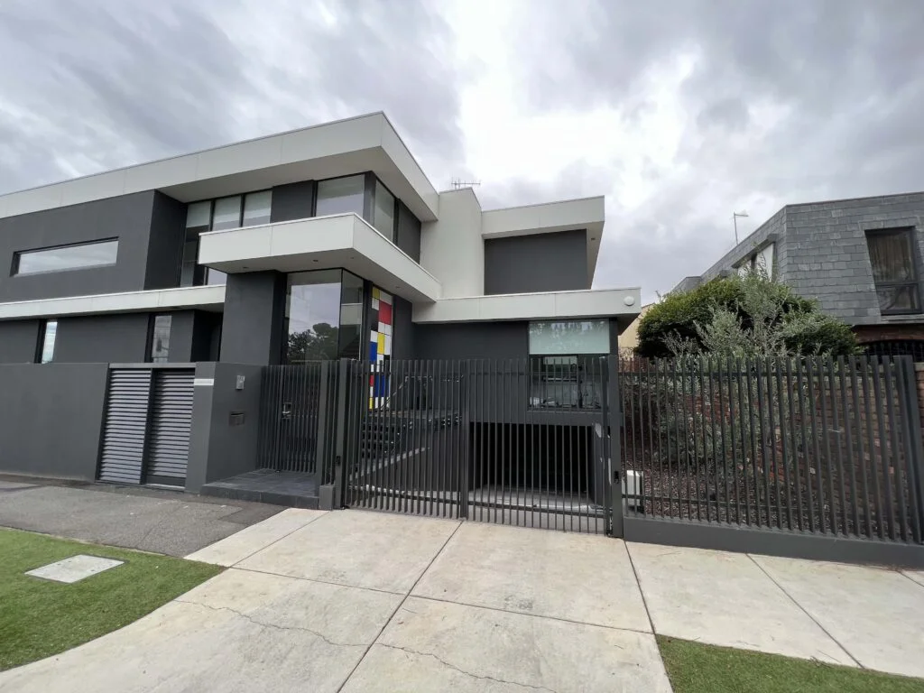 custom-aluminium-blade-fence-security-gate-swing-gate-2-1920 custom-aluminium-blade-fence-security-gate-swing-gate-2-1920