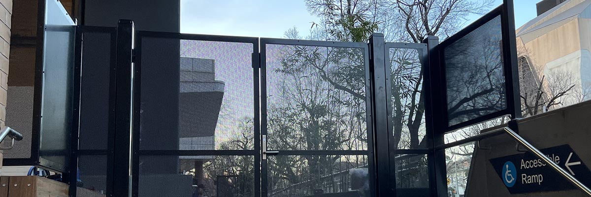 slider-perforated-screen-gates-rmh-1200-400